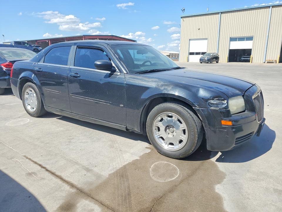 2006 CHRYSLER 300 — Фото 4 из 12