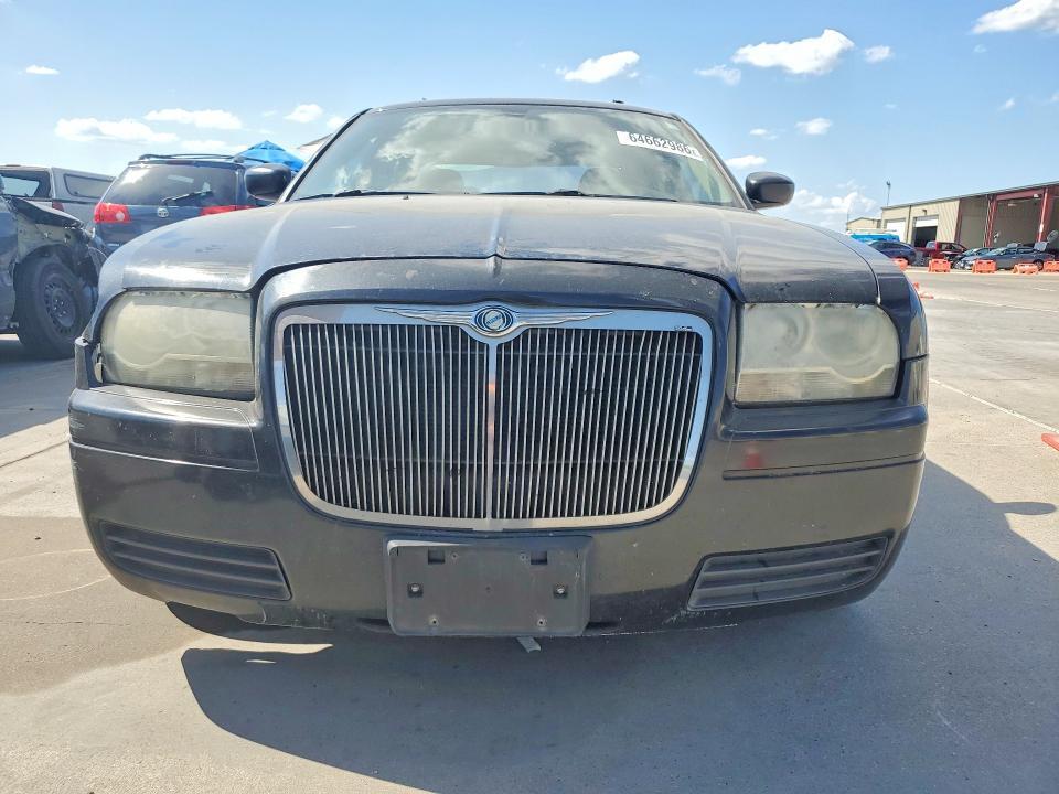 2006 CHRYSLER 300 — Фото 5 из 12