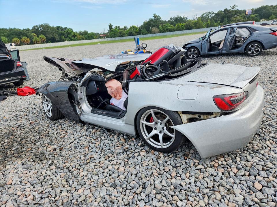 2002 HONDA S2000 — Фото 2 из 12