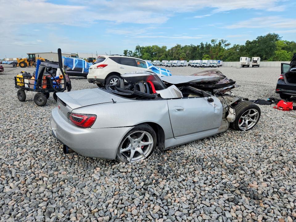 2002 HONDA S2000 — Фото 3 из 12