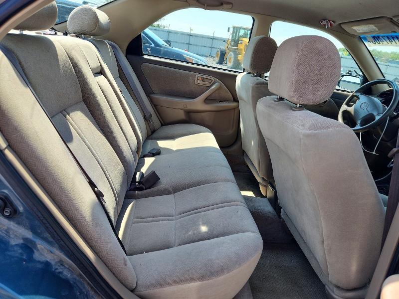 2001 TOYOTA CAMRY CE — Фото 10 из 12