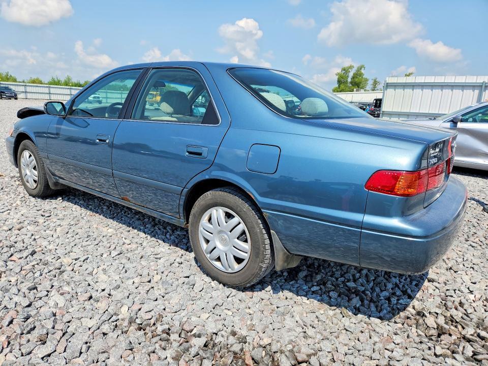 2001 TOYOTA CAMRY CE — Фото 2 из 12