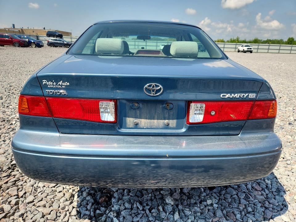2001 TOYOTA CAMRY CE — Фото 6 из 12