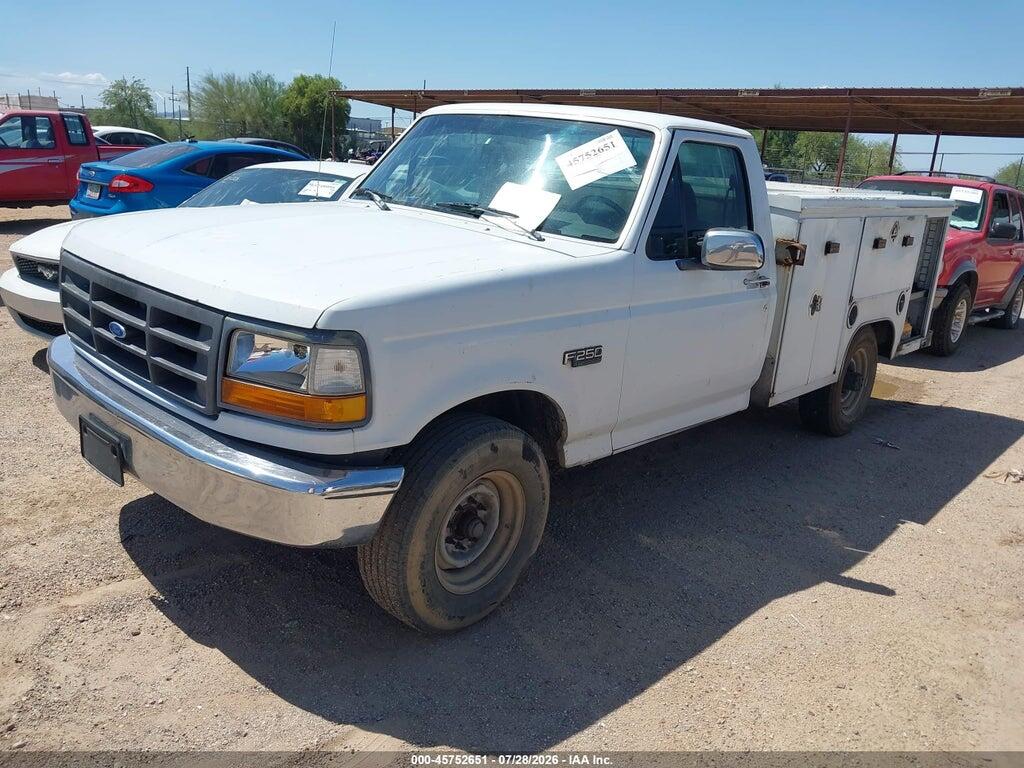 2FTHF25H2PCA60313 1993 FORD F250 photo no. 2