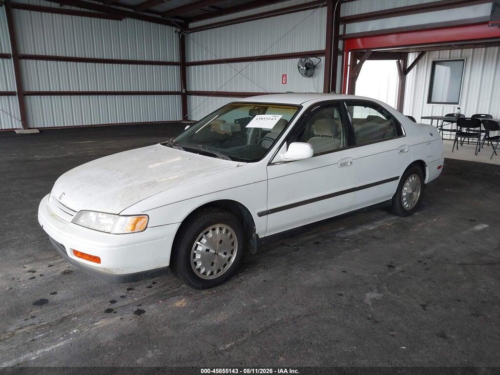 1HGCD5636RA083877 1994 HONDA ACCORD photo no. 2