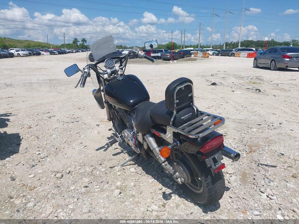 1HFSC1802VA103857 1997 HONDA VT1100 photo no. 3
