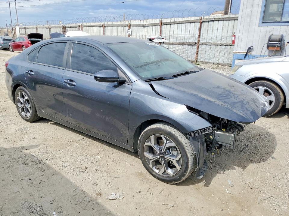 2020 KIA FORTE LXS — Фото 4 из 12