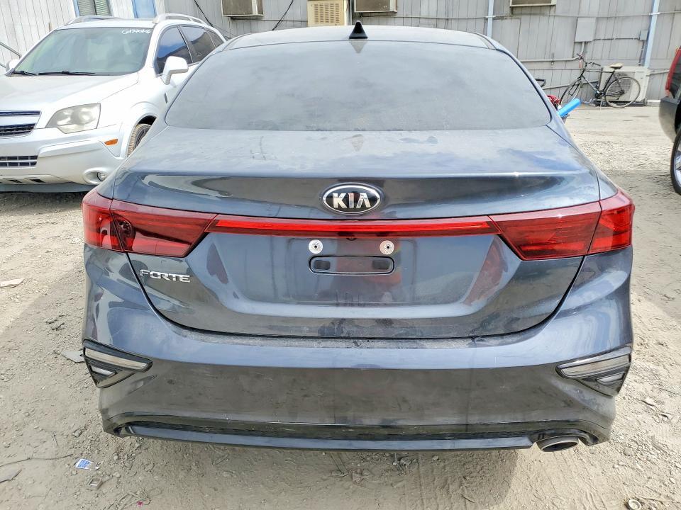 2020 KIA FORTE LXS — Фото 6 из 12