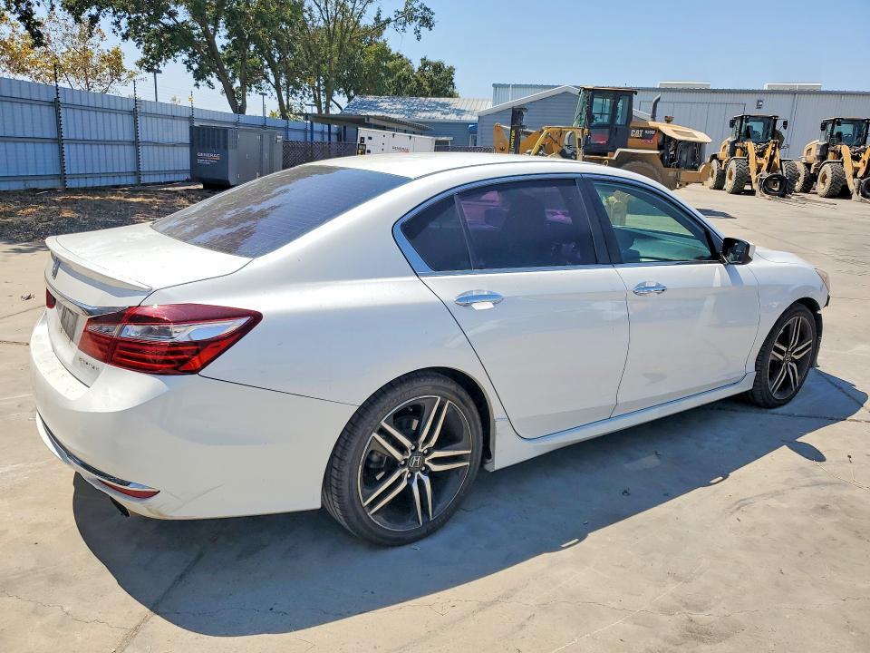 2017 HONDA ACCORD SPORT — Фото 3 из 13