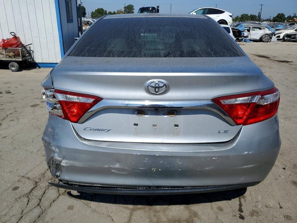 2017 TOYOTA CAMRY LE — Фото 6 из 12