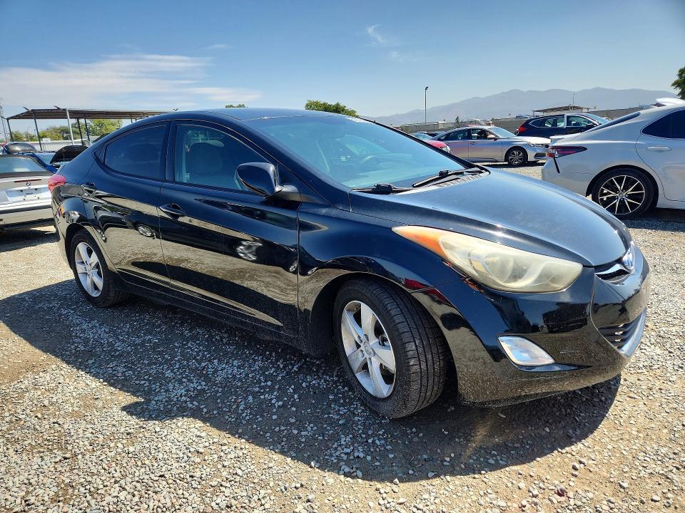 5NPDH4AE1DH292357 2013 HYUNDAI ELANTRA photo no. 4