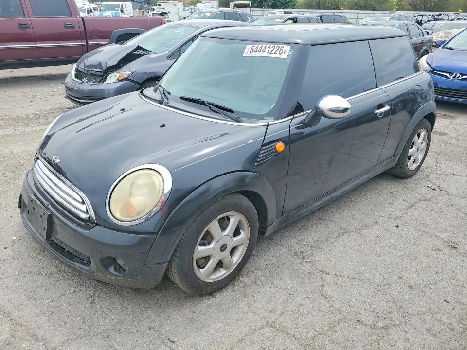 2008 MINI COOPER WMWMF33558TT67153