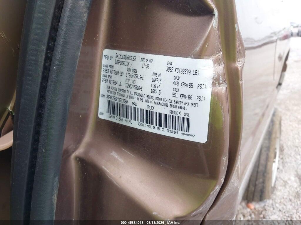 3B7KF26Z2YM233590 2000 DODGE RAM 2500 photo no. 9