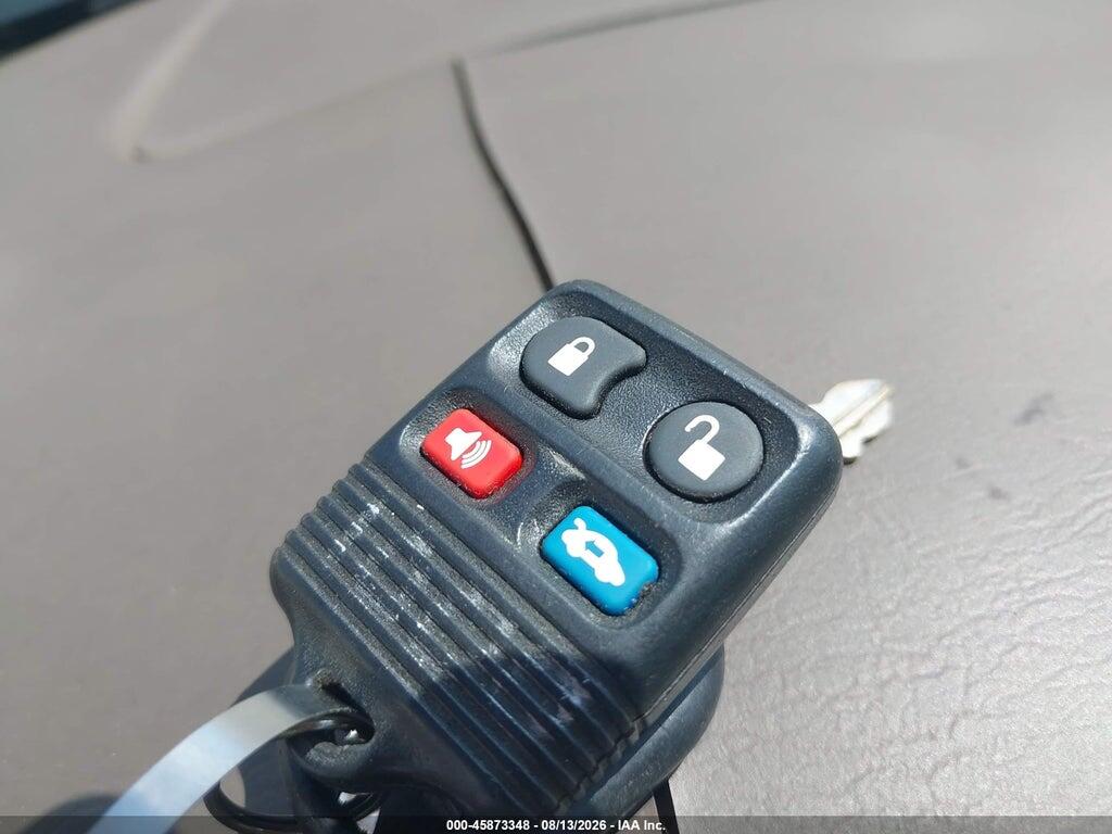 1FAFP55S7YA130267 2000 FORD TAURUS photo no. 11