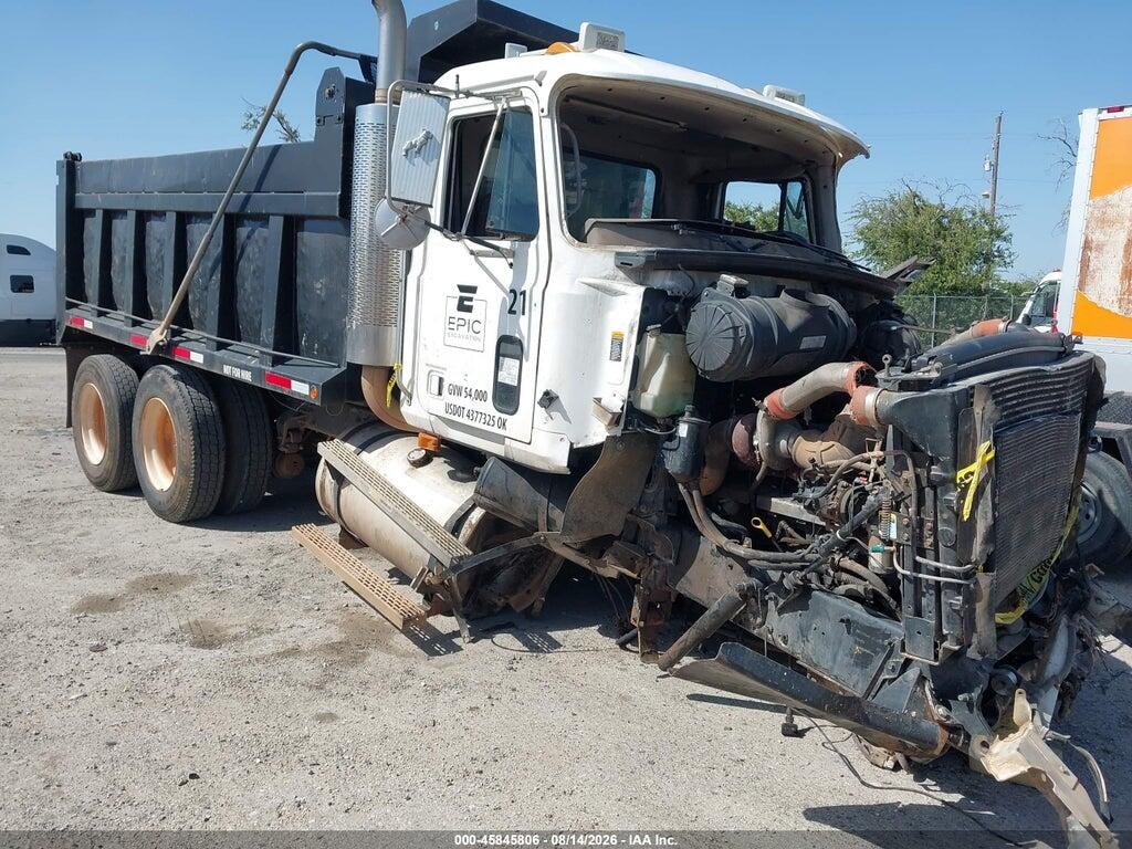2001 MACK 600 1M1AA14YX1W141051