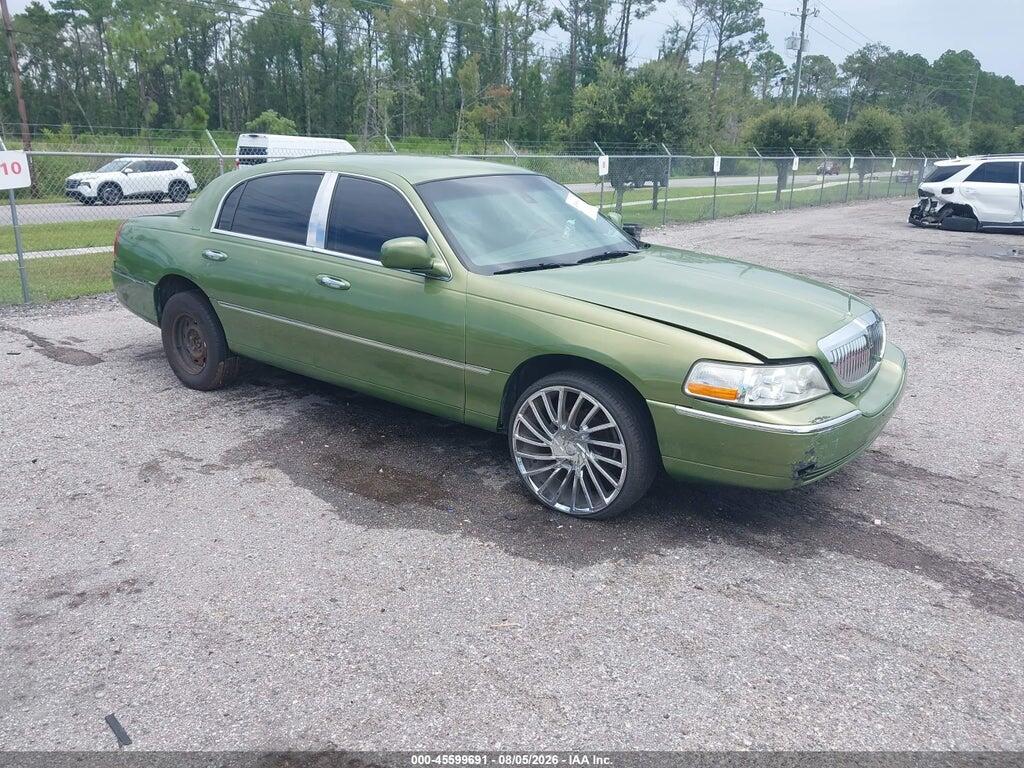 2003 LINCOLN TOWN CAR 1LNHM82W43Y644240