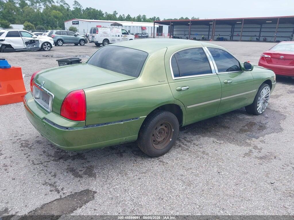 1LNHM82W43Y644240 2003 LINCOLN TOWN CAR photo no. 4