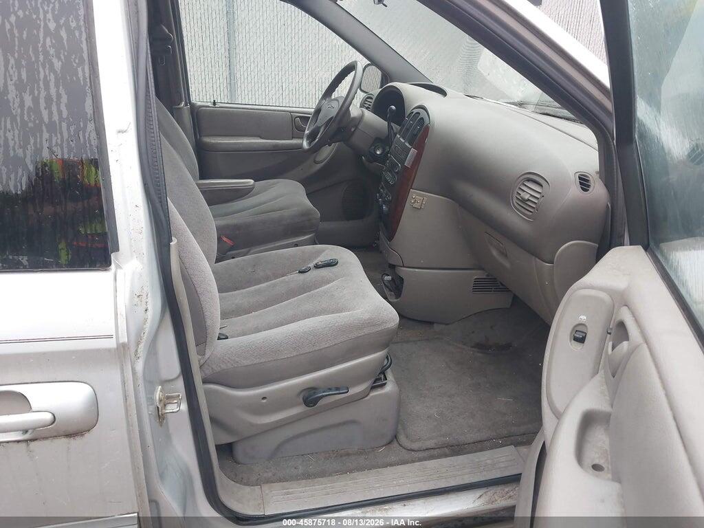 2C4GP44393R109668 2003 CHRYSLER TOWN & COUNTRY photo no. 5