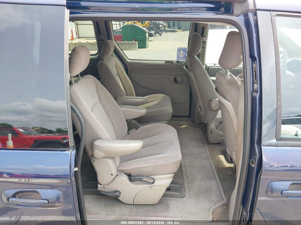 2C8GP24R63R338865 2003 CHRYSLER TOWN & COUNTRY photo no. 8