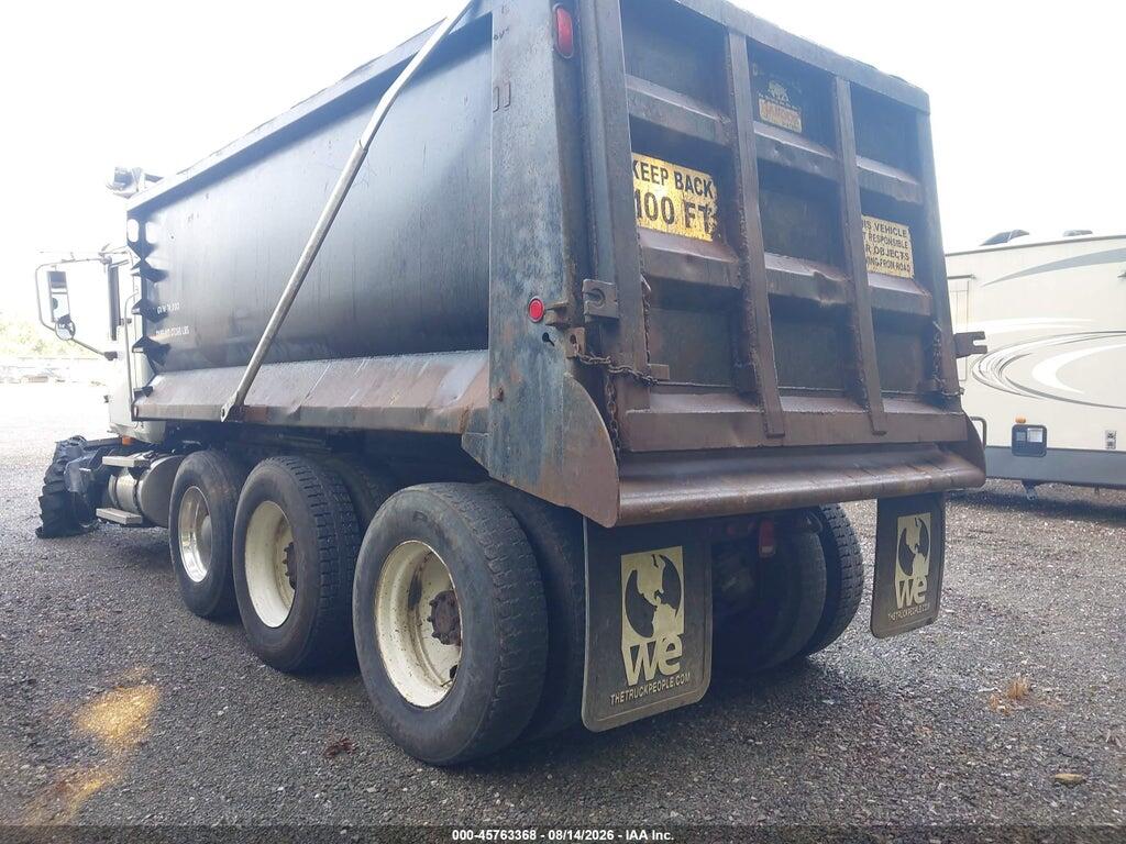1M2AG11C64M013313 2004 MACK 700 photo no. 3