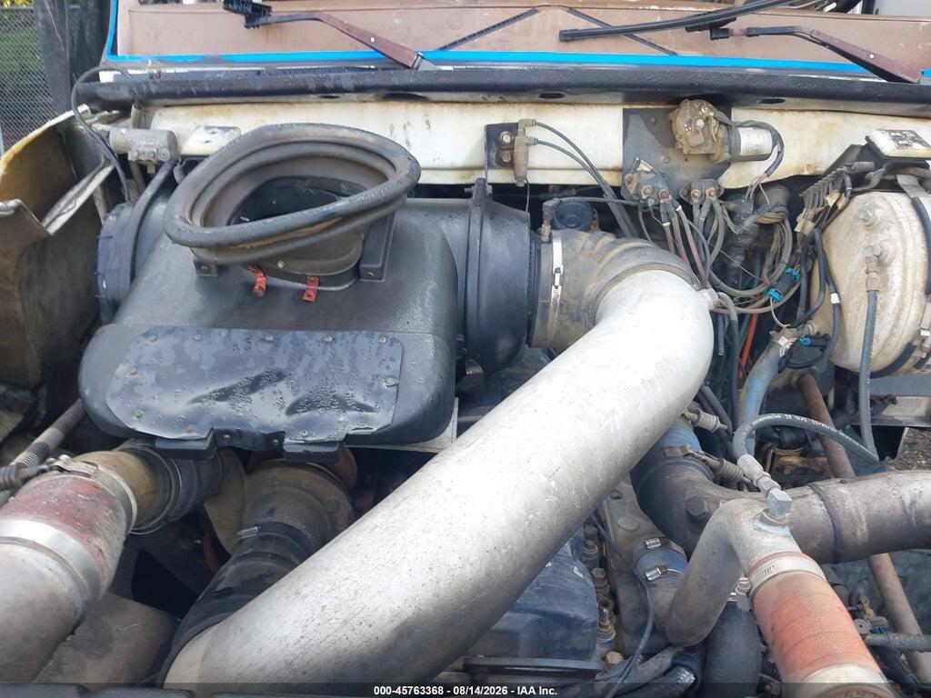 1M2AG11C64M013313 2004 MACK 700 photo no. 9