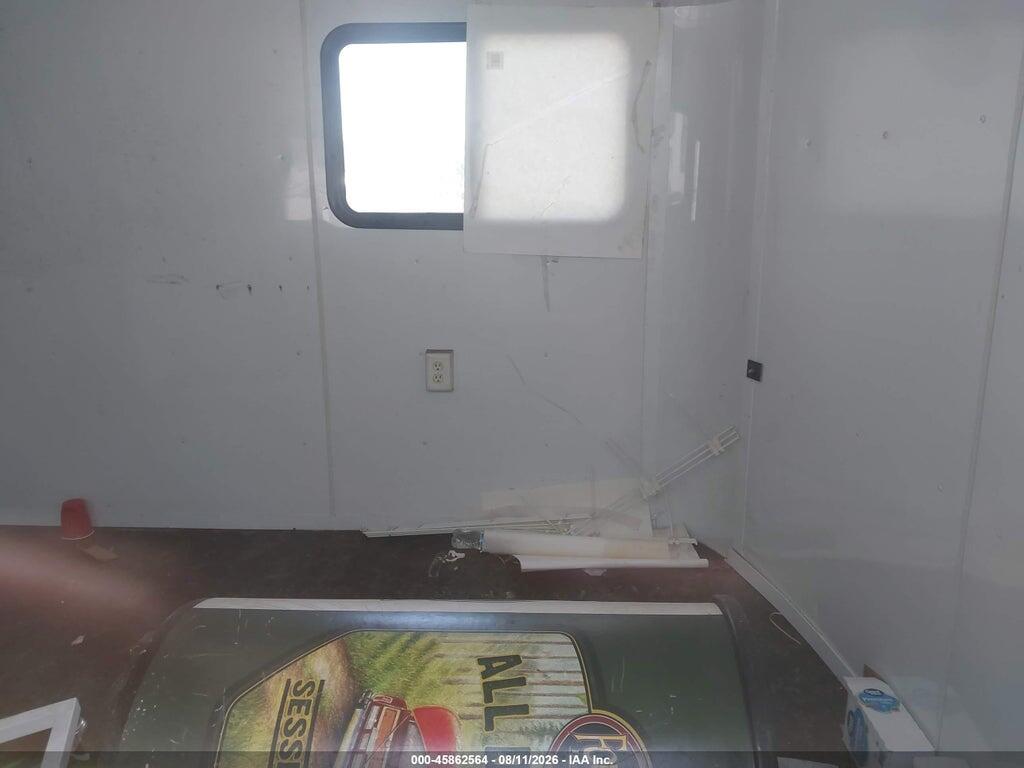 4U01S28265A026090 2005 SHDW UTILITY photo no. 5