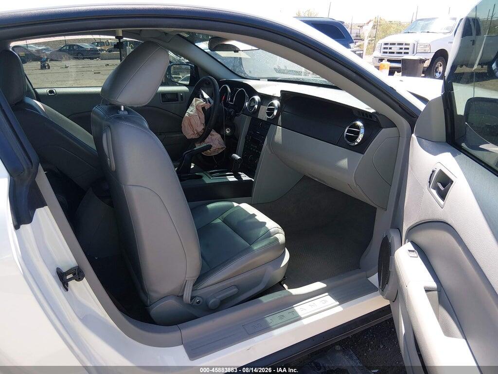 1ZVFT80N355118319 2005 FORD MUSTANG photo no. 5