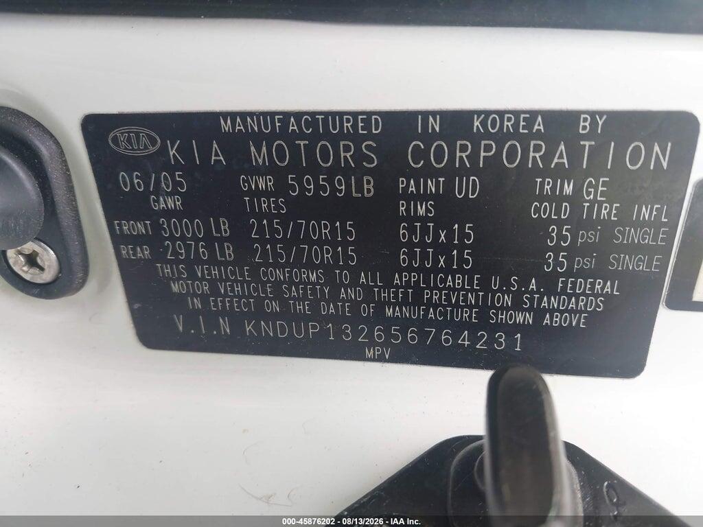 KNDUP132656764231 2005 KIA SEDONA photo no. 9