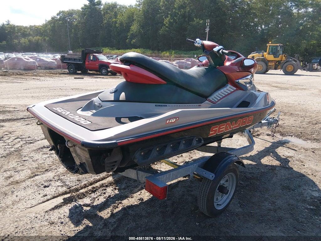 00000YDV37031A505 2005 SEADOO RXP-260 photo no. 4