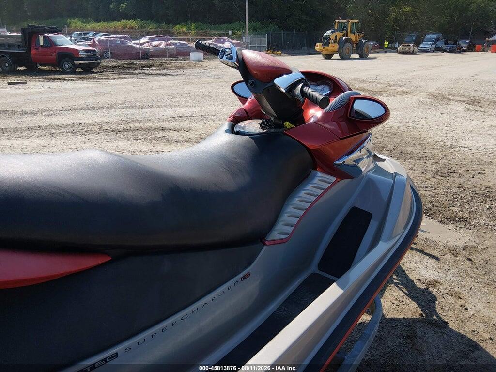 00000YDV37031A505 2005 SEADOO RXP-260 photo no. 5