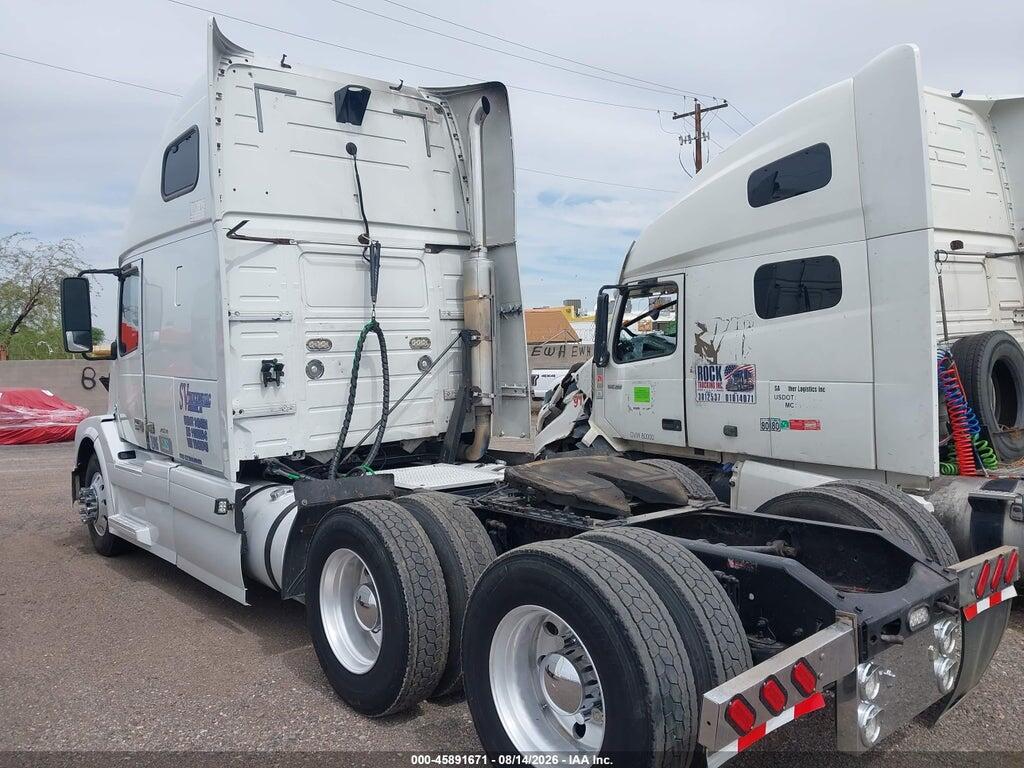 4V4NC9TG37N438748 2007 VOLVO VN photo no. 3