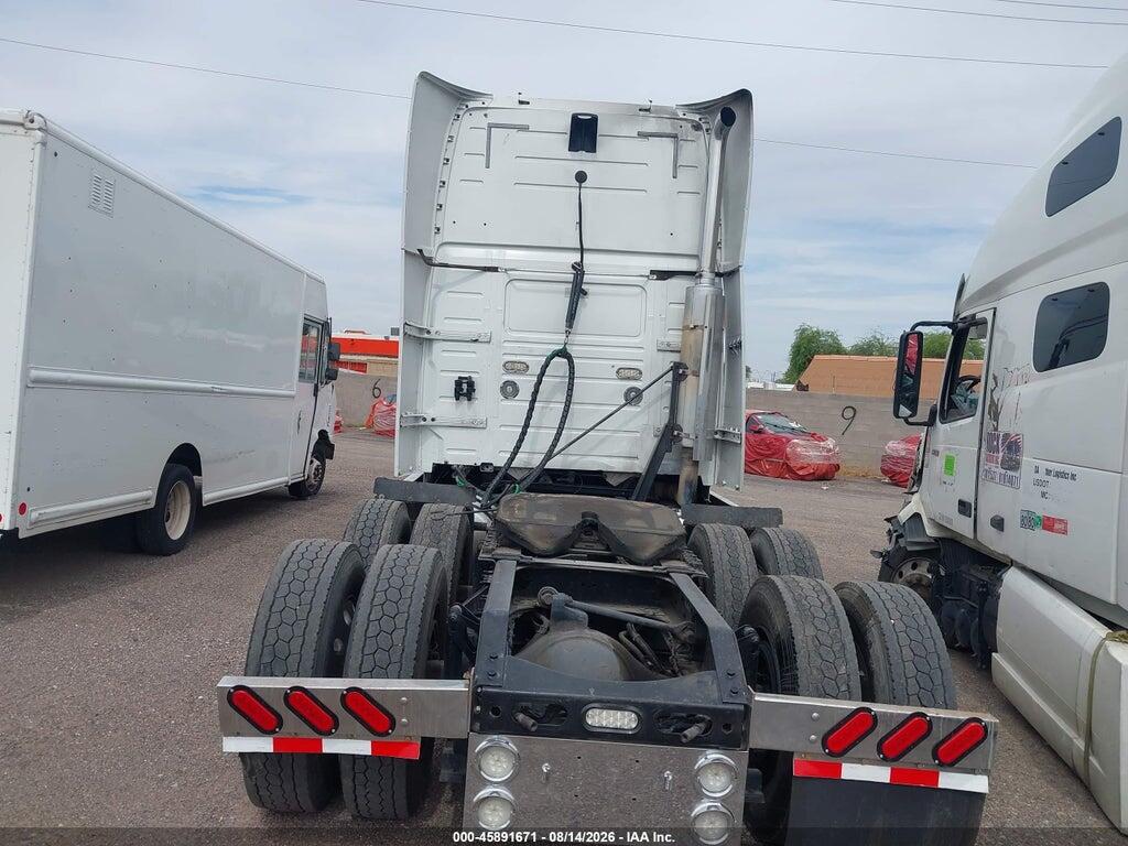 4V4NC9TG37N438748 2007 VOLVO VN photo no. 7