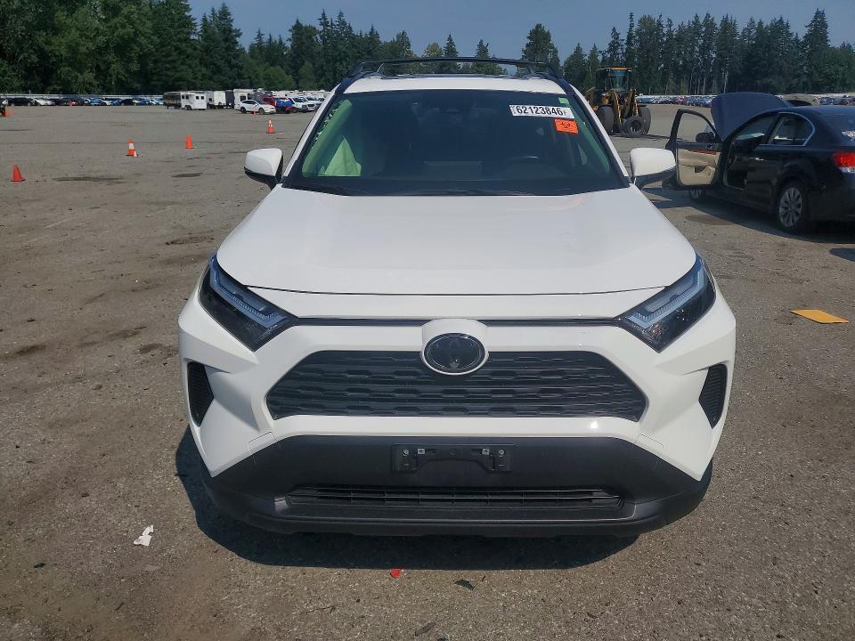 2025 TOYOTA RAV4 HYBRID XLE — Фото 5 из 13