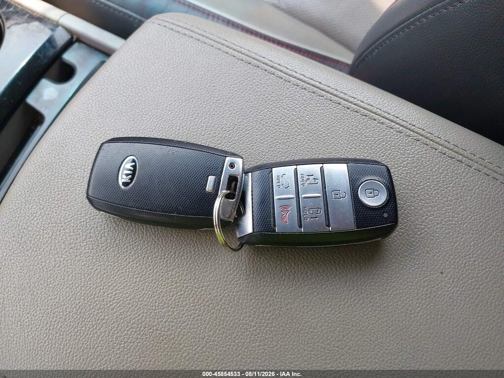 KNDMC5C13G6184853 2016 KIA SEDONA photo no. 11