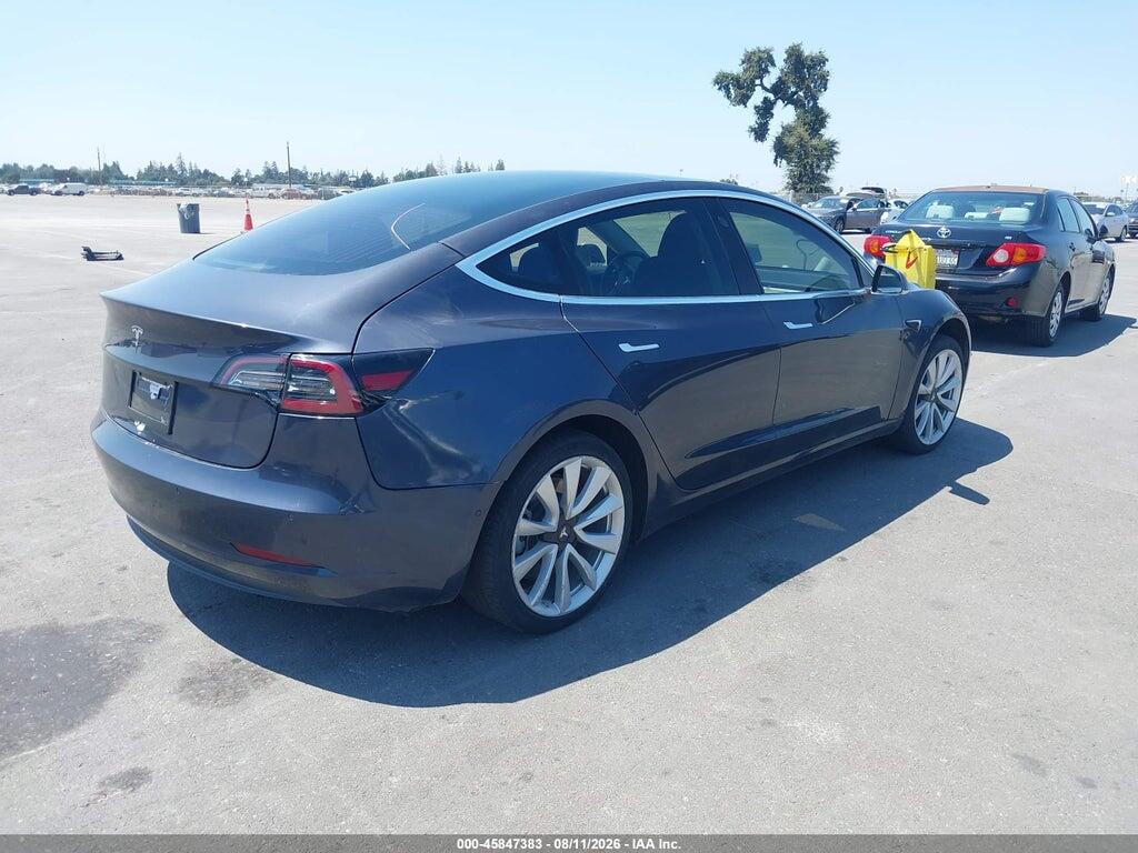 5YJ3E1EA9JF023916 2018 TESLA MODEL 3 photo no. 4