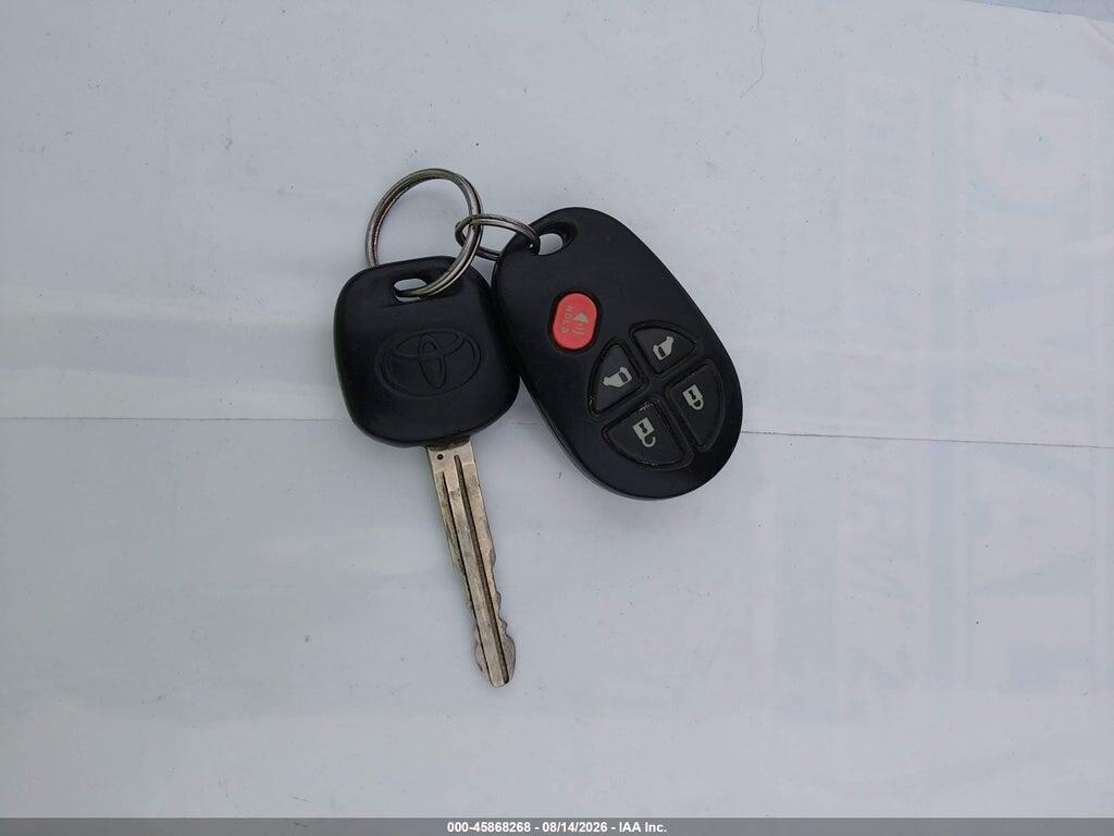 5TDKK4CC7AS289750 2010 TOYOTA SIENNA photo no. 11