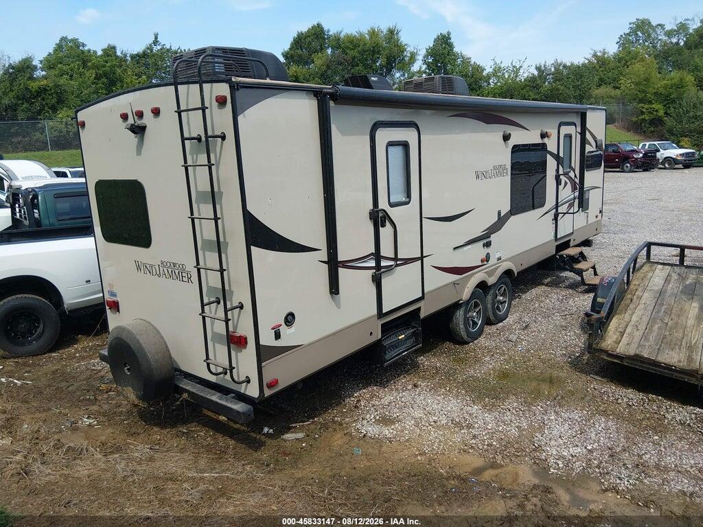4X4TRLF27J1879760 2018 ROCKWOOD WINDJAMMER photo no. 4