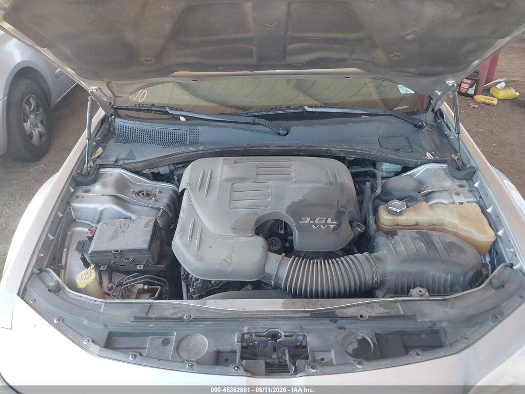 2C3CCAEG2FH786148 2015 CHRYSLER 300C photo no. 10