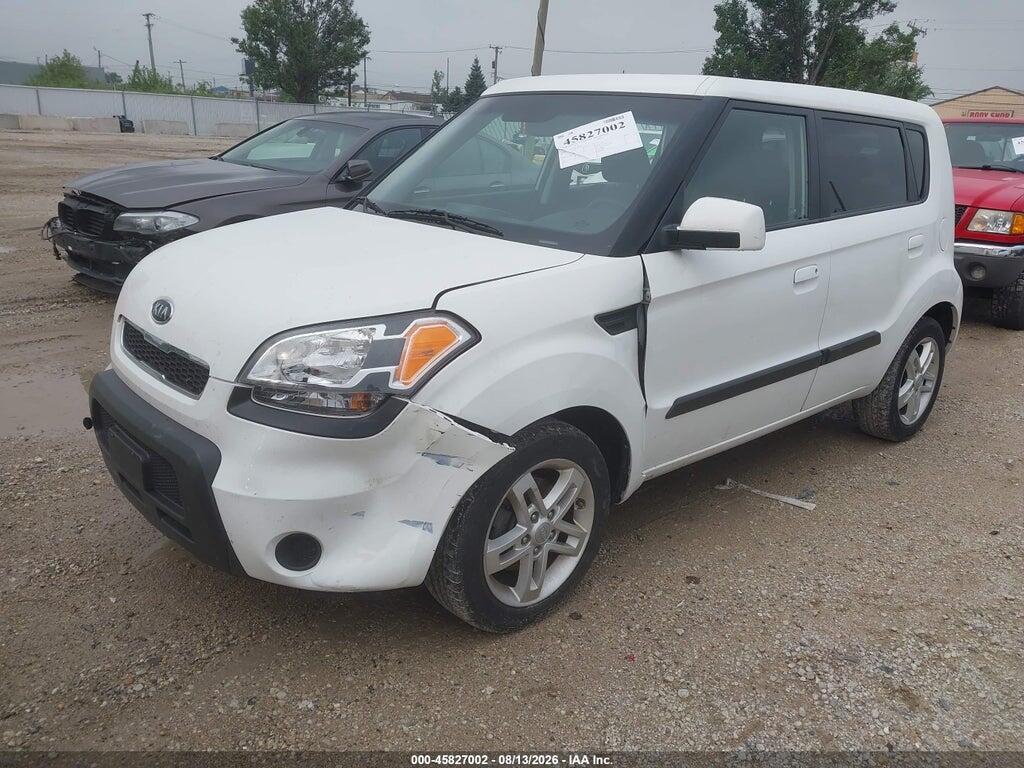 KNDJT2A27A7120989 2010 KIA SOUL photo no. 2