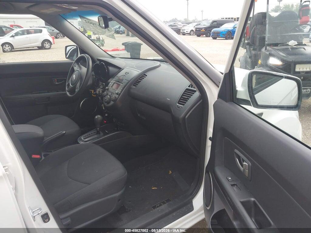 KNDJT2A27A7120989 2010 KIA SOUL photo no. 5