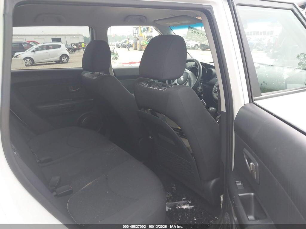 KNDJT2A27A7120989 2010 KIA SOUL photo no. 8