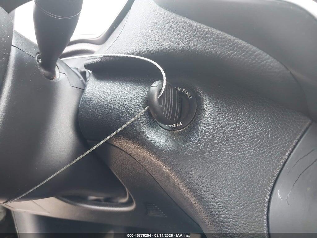 1C4PJLCB5KD266605 2019 JEEP CHEROKEE photo no. 11