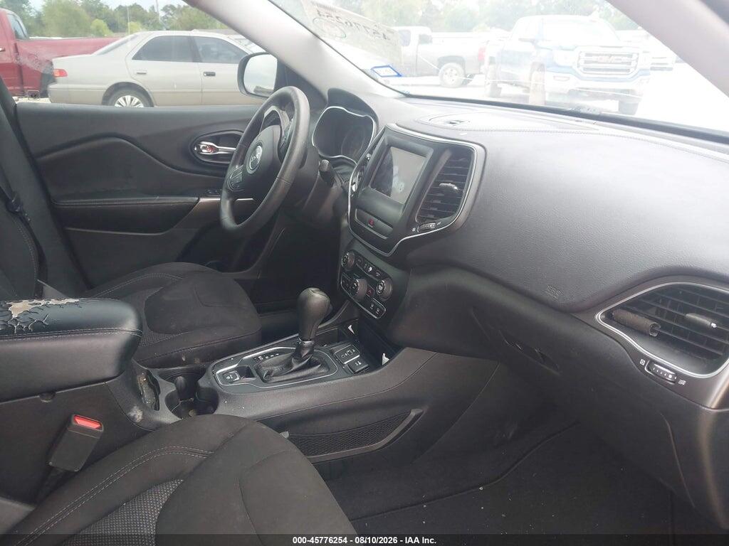 1C4PJLCB5KD266605 2019 JEEP CHEROKEE photo no. 5