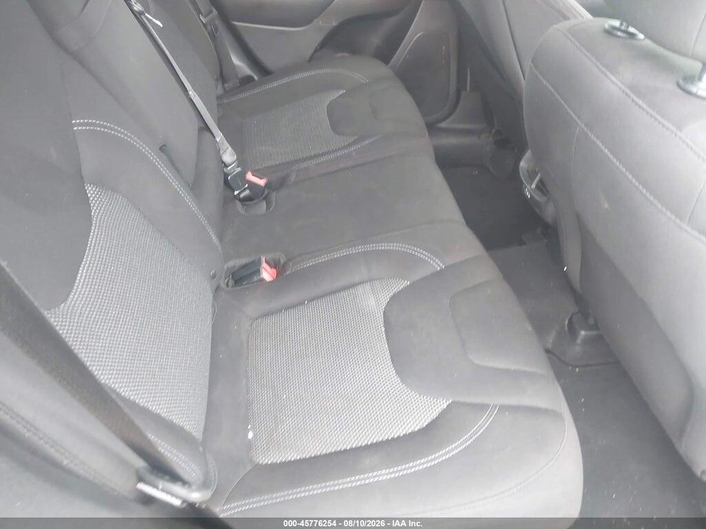 1C4PJLCB5KD266605 2019 JEEP CHEROKEE photo no. 8