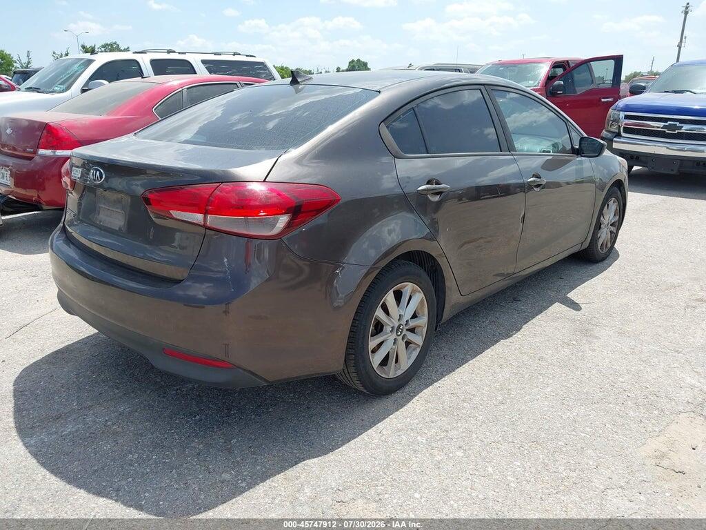 3KPFL4A76HE007297 2017 KIA FORTE photo no. 4