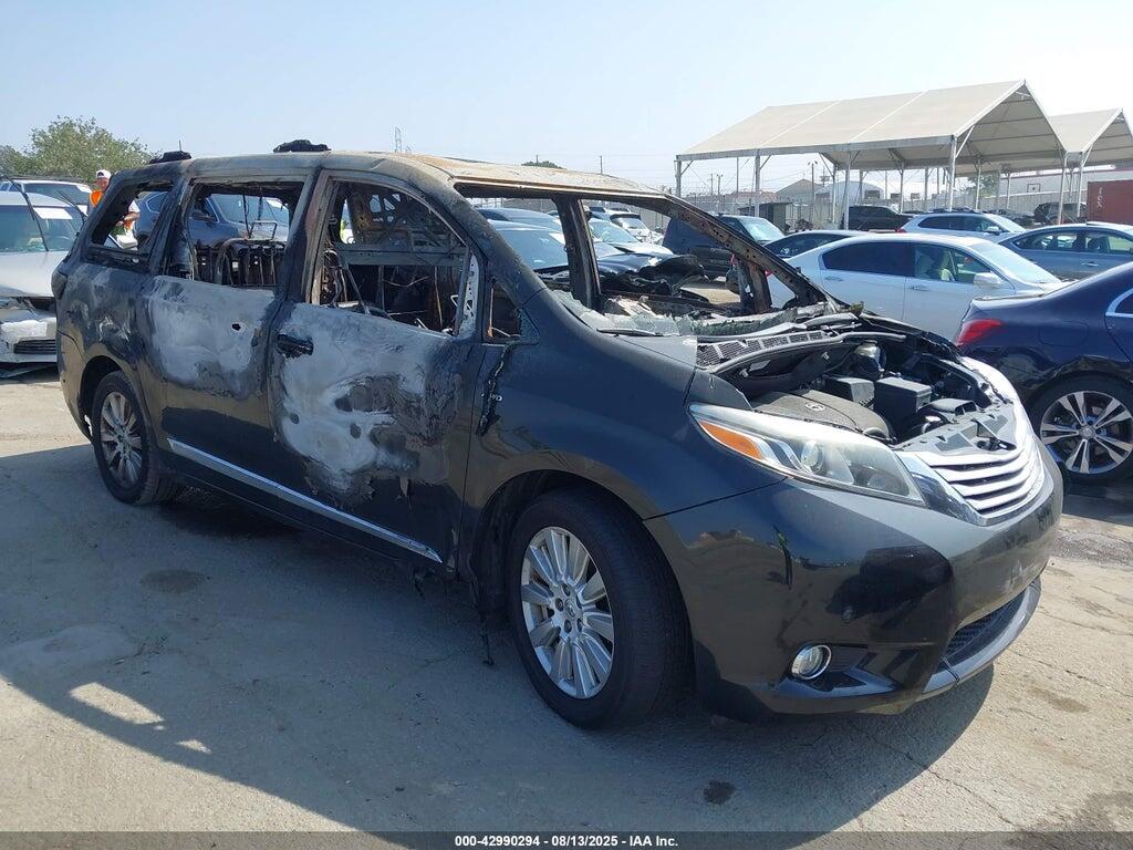 5TDDZ3DC6HS160678 2017 TOYOTA SIENNA photo no. 1
