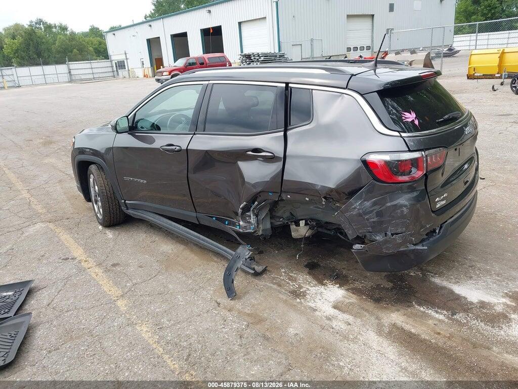 3C4NJDCB7KT674143 2019 JEEP COMPASS photo no. 3