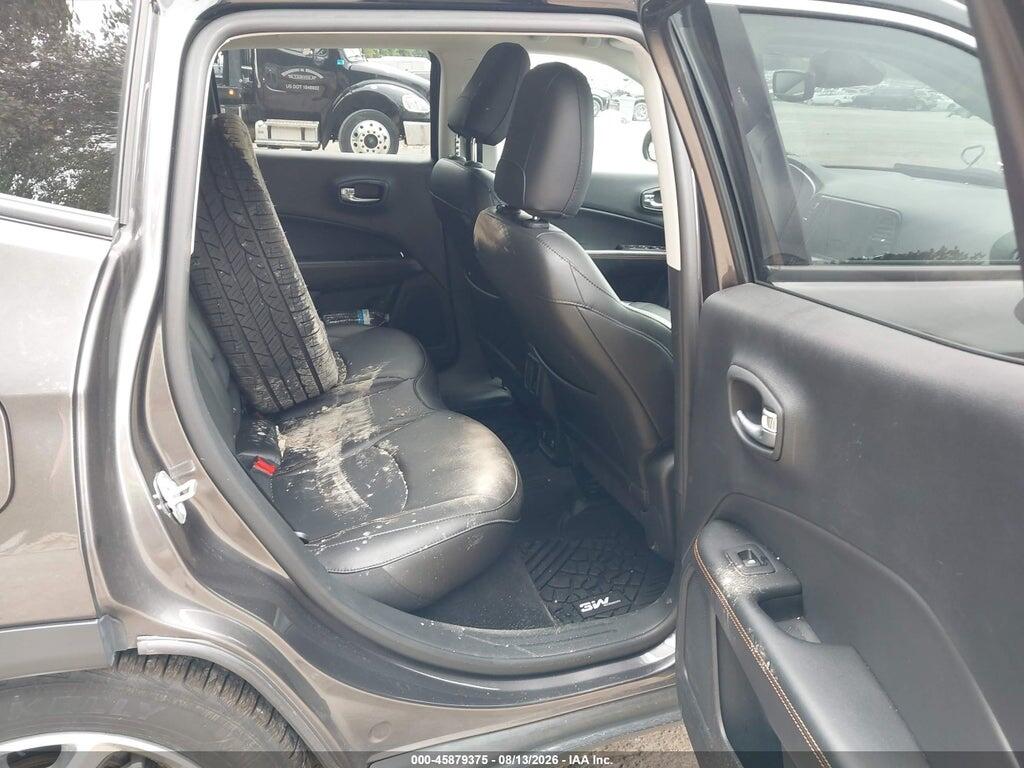 3C4NJDCB7KT674143 2019 JEEP COMPASS photo no. 8