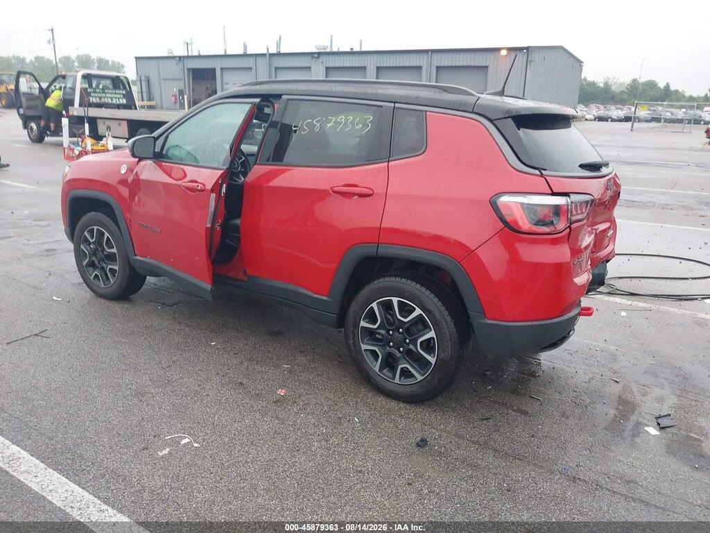 3C4NJDDBXKT671574 2019 JEEP COMPASS photo no. 3