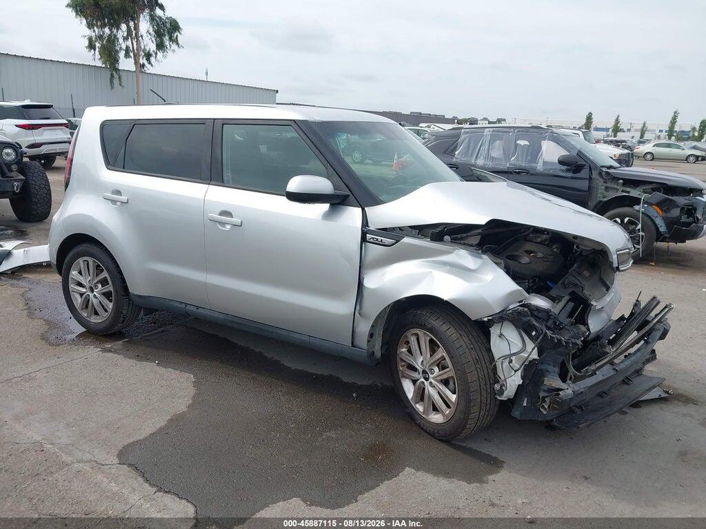 KNDJP3A55J7608553 2018 KIA SOUL photo no. 1